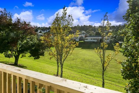 Photo of property in 1/14 Greenvalley Rise, Glenfield, Auckland, 0629