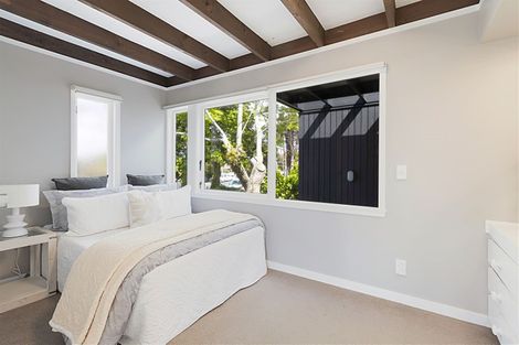 Photo of property in 103 Waimumu Road, Massey, Auckland, 0614