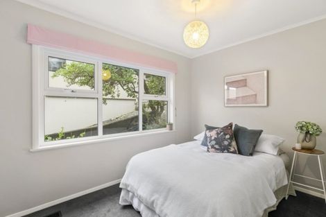 Photo of property in 77 Mantell Street, Seatoun, Wellington, 6022