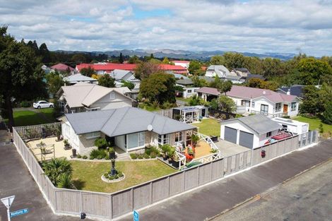 Photo of property in 10 Ranfurly Street, Dannevirke, 4930