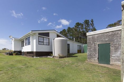 Photo of property in 5705 Pouto Road, Pouto, Te Kopuru, 0391