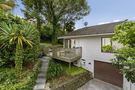 Photo of property in 1/4 Braund Place, Glenfield, Auckland, 0629