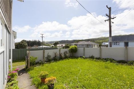 Photo of property in 141a-d Bedford Street, Cannons Creek, Porirua, 5024