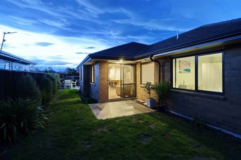 Photo of property in 52 Shillingford Boulevard, Rolleston, 7615