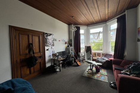 Photo of property in 37 Te Wharepouri Street, Berhampore, Wellington, 6023