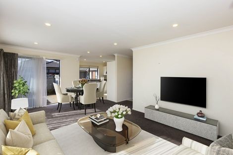 Photo of property in 4b Savage Crescent, Upper Hutt Central, Upper Hutt, 5018