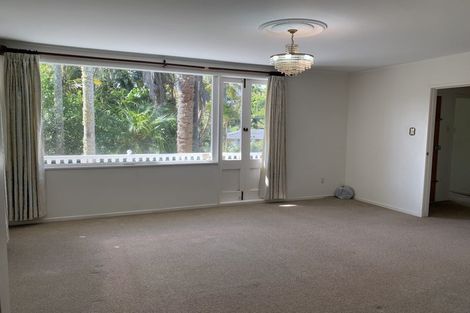 Photo of property in 72 Peach Road, Glenfield, Auckland, 0629