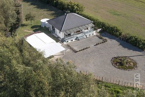 Photo of property in 231 Waitakere Road, Taupaki, Henderson, 0782