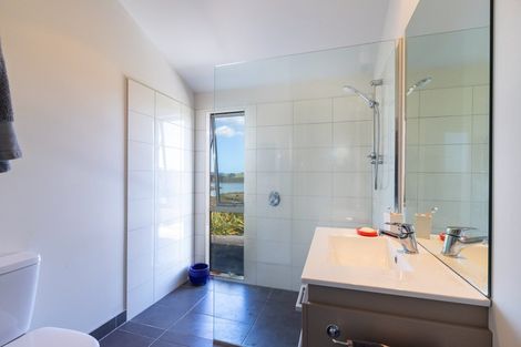 Photo of property in 241d Heatley Road, Whakapirau, Maungaturoto, 0583