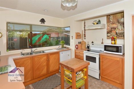 Photo of property in 8a Heron Place, Maunu, Whangarei, 0110