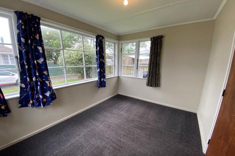 Photo of property in 49 Andrew Avenue, Roslyn, Palmerston North, 4414