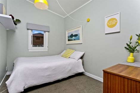 Photo of property in 2/98 Eversleigh Road, Belmont, Auckland, 0622