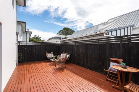 Photo of property in 65 Longfellow Street, Sydenham, Christchurch, 8023