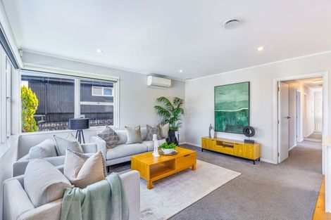 Photo of property in 17 Castaing Crescent, Te Atatu South, Auckland, 0610