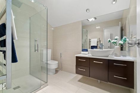 Photo of property in 16 Michael Bosher Way, Flat Bush, Auckland, 2019