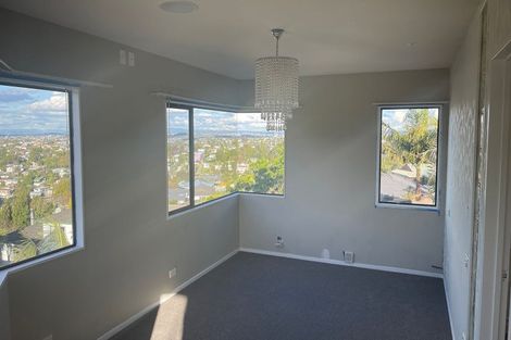 Photo of property in 1/41 High Road, Glenfield, Auckland, 0629