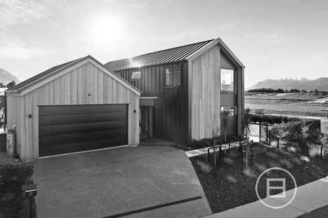 Photo of property in 21 Marjon Drive, Wanaka, 9305