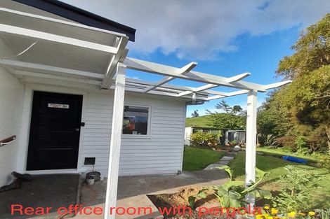 Photo of property in 10 Ongo Road, Hunterville, 4730