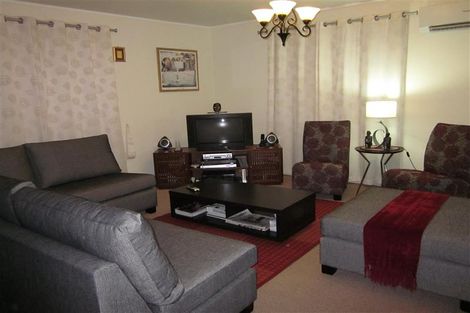 Photo of property in 1/2 Glynnbrooke Street, Te Atatu South, Auckland, 0610