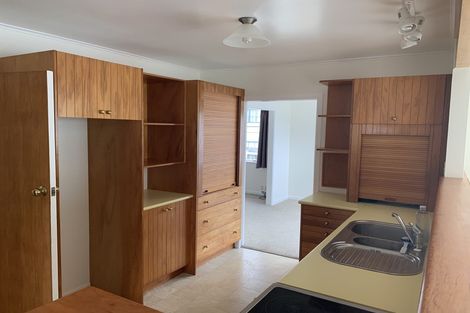 Photo of property in 98 Oakdale Road, Mount Roskill, Auckland, 1041