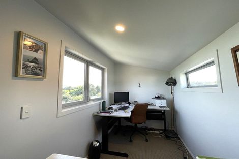 Photo of property in 15 Russell Drive, Oakura, 4314