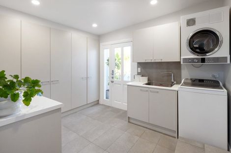 Photo of property in 553 River Road, Fairfield, Hamilton, 3214