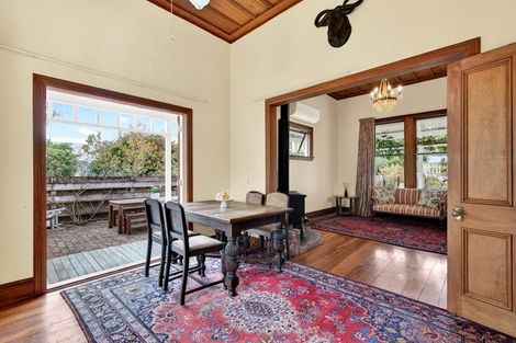 Photo of property in 93 Regent Street, Martinborough, 5711