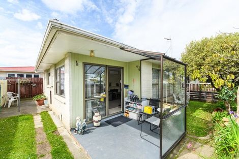 Photo of property in 2 Bethel Court, Milson, Palmerston North, 4414