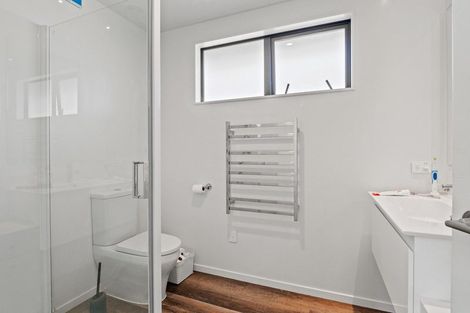 Photo of property in 3 Bale Road, Jacks Point, 9371