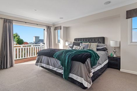 Photo of property in 24 Seaview Road, Otumoetai, Tauranga, 3110