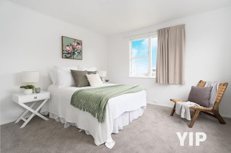 Photo of property in 10 Edgecombe Street, Newlands, Wellington, 6037