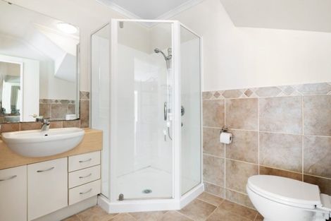 Photo of property in 32/30 Villanova Place, Albany, Auckland, 0632