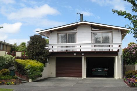 Photo of property in 5 Hillcrest Place Avonhead Christchurch City