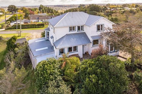 Photo of property in 50 Shakespeare Road, Bastia Hill, Whanganui, 4500