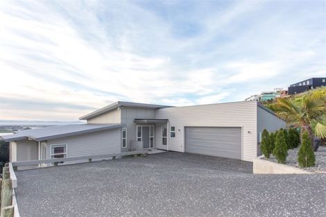 Photo of property in 4 Saint Remy Lane, Redcliffs, Christchurch, 8081