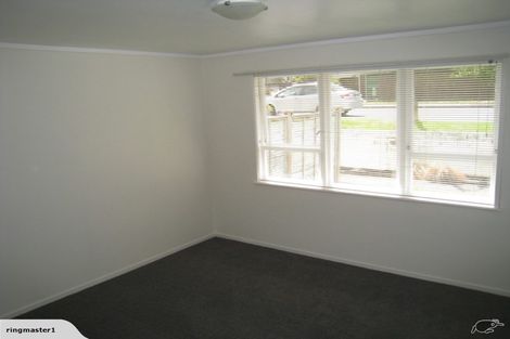 Photo of property in 2/10 Agincourt Street, Glenfield, Auckland, 0629