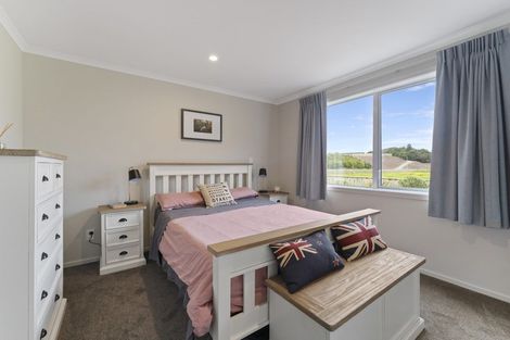 Photo of property in 3 Tapuhikura Street, Waikanae, 5036