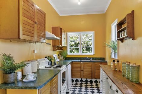 Photo of property in 25 Royal Street, Berhampore, Wellington, 6023