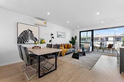 Photo of property in 6/18 Sylvan Crescent, Te Atatu South, Auckland, 0610