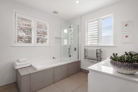 Photo of property in 34 Hinemoa Street, Birkenhead, Auckland, 0626