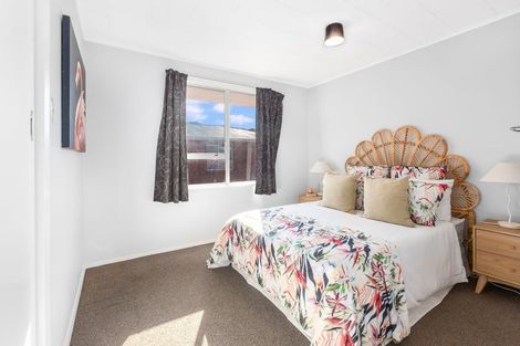 Photo of property in 2/46 Wood Street, Wainuiomata, Lower Hutt, 5014