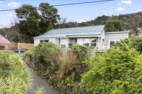 Photo of property in 11 Junction Road, Ravensbourne, Dunedin, 9022