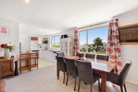 Photo of property in 7 Ranch Place, Pukekohe, 2120