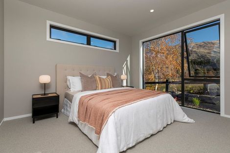 Photo of property in 9 Kamana Rise, Wanaka, 9382