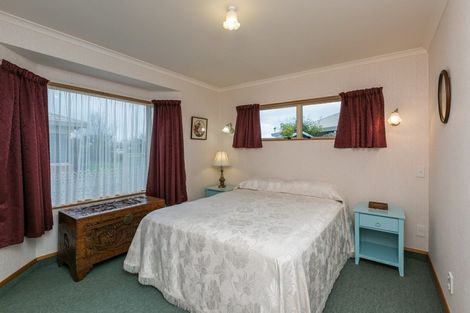 Photo of property in 18b Knightsbridge Place, Taradale, Napier, 4112