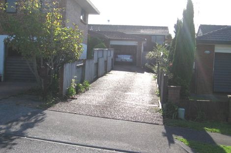 Photo of property in 2/9 Perendale Close, Somerville, Auckland, 2014