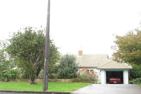 Photo of property in 57 Parkhill Road, Mellons Bay, Auckland, 2014