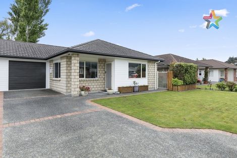 Photo of property in 13 Woodland Mews, Wainuiomata, Lower Hutt, 5014