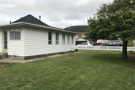 Photo of property in 21a Beauchamp Street, Tawa, Wellington, 5028