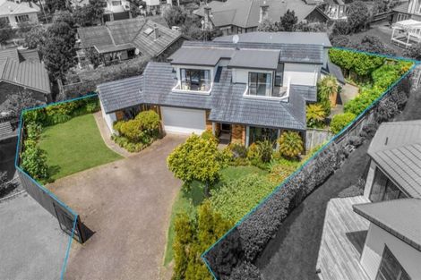 Photo of property in 8 Gillard Place, Eastern Beach, Auckland, 2012